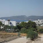Kapetan Giannis 3* Adamantas (Milos)