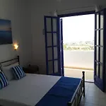 Kapetan Giannis 3* Adamantas (Milos)