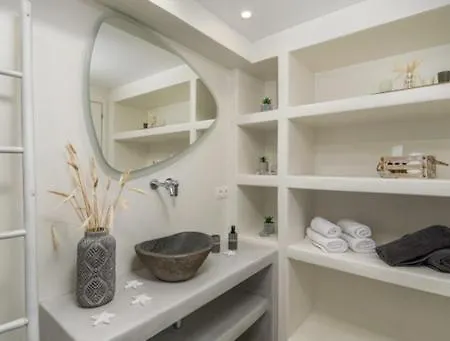 Konukevi Kapetan Giannis Adamantas (Milos)