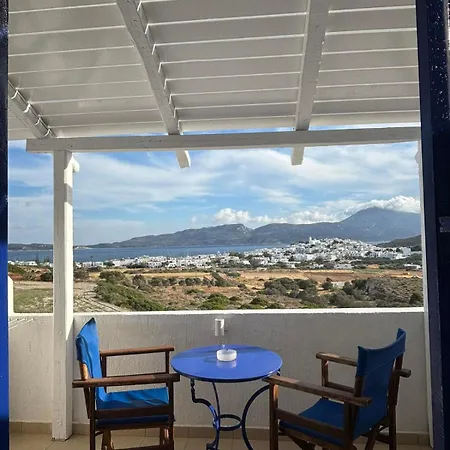 Kapetan Giannis 2* Adamantas (Milos)