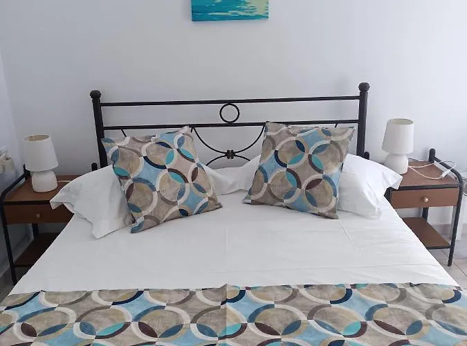 Kapetan Giannis 3* Adámasz